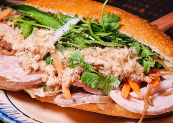 Hãy xếp hàng để thưởng thức món ăn Việt Nam ngon nhất ở New York